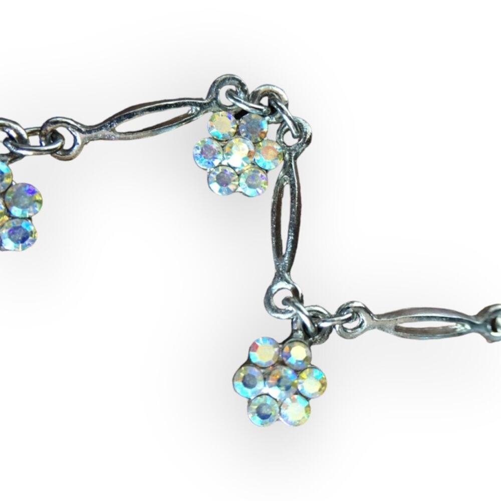 Dainty rhinestone flower collar necklace